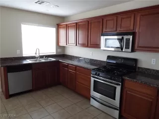 Photo #1: 2628183 Listing 