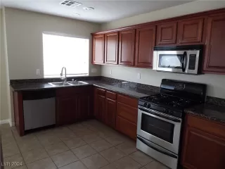 Photo #2: 2628183 Listing 