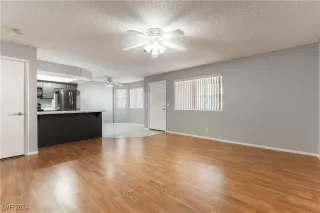 Photo #3: 2628199 Listing