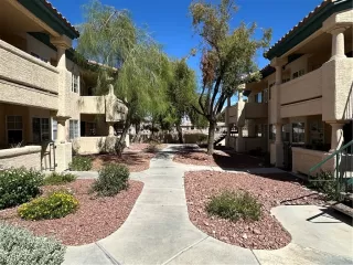 Photo #1: 2628333 Listing 