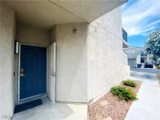 Photo #5: 2628338 Listing