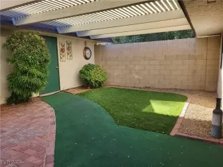 Photo #2: 2628350 Listing