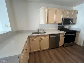 Photo #2: 2628351 Listing 