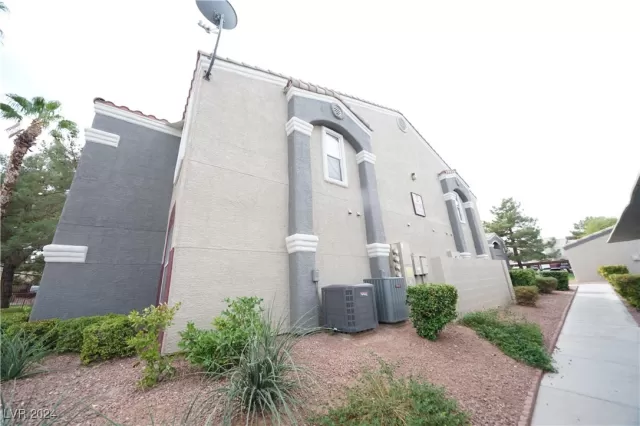 MLS: 2628394 Condo For Sale