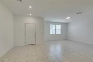 Photo #6: 2628400 Listing 