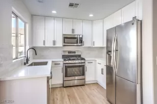 Photo #2: 2628446 Listing