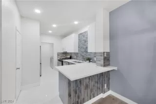 Photo #4: 2628452 Listing 