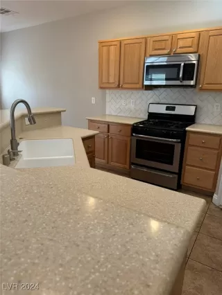 Photo #5: 2628528 Listing 