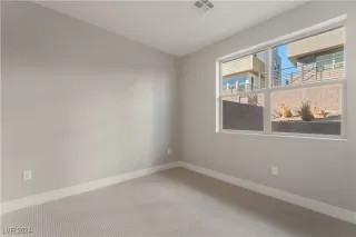 Photo #4: 2628567 Listing