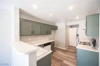 Photo #5: 2628575 Listing 