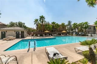 Photo #1: 2628584 Listing 