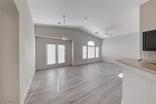 Photo #4: 2628586 Listing 