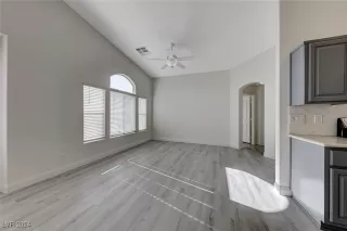 Photo #5: 2628586 Listing 