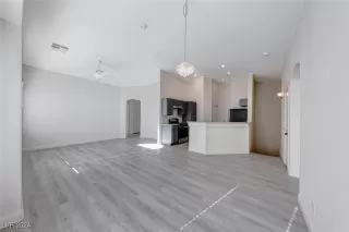 Photo #6: 2628586 Listing 