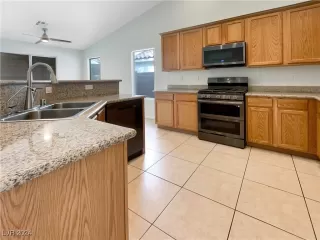 Photo #5: 2628609 Listing 