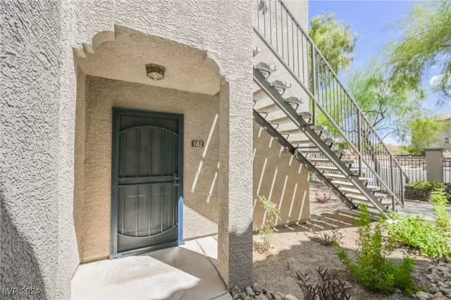 MLS: 2628611 Condo For Sale