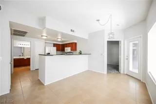 Photo #2: 2628611 Listing