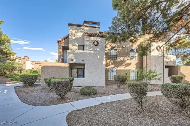 MLS: 2628618 Condo For Sale