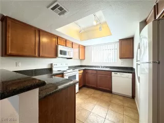 Photo #6: 2628621 Listing 