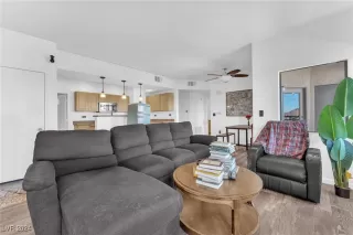 Photo #4: 2628634 Listing