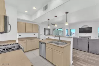 Photo #5: 2628634 Listing