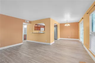 Photo #4: 2628657 Listing 