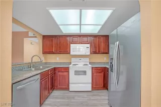 Photo #5: 2628657 Listing 