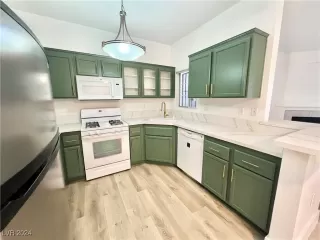 Photo #1: 2628672 Listing 