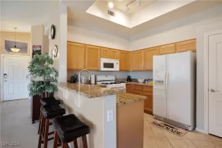 Photo #2: 2628702 Listing