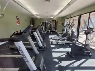 Photo #3: 2628707 Listing 