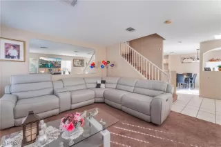 Photo #6: 2628721 Listing