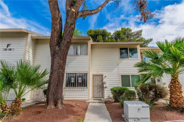 MLS: 2628736 Condo For Sale