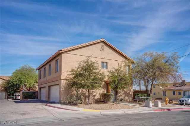 MLS: 2628737 Condo For Sale