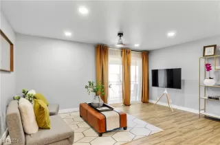 Photo #2: 2628738 Listing