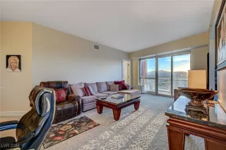 Photo #3: 2628770 Listing