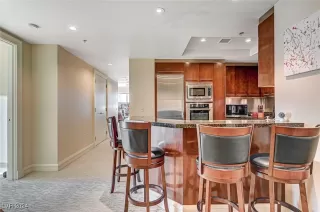 Photo #6: 2628770 Listing