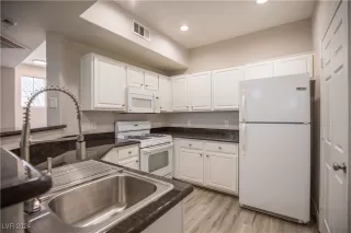 Photo #6: 2628809 Listing 