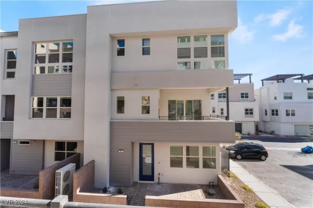 MLS: 2628841 Condo For Sale