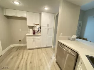 Photo #6: 2628875 Listing