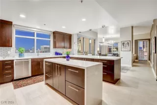 Photo #1: 2628890 Listing 