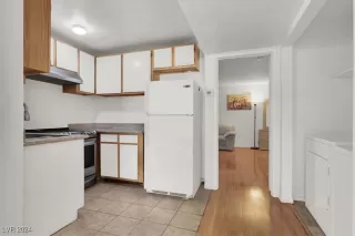 Photo #3: 2628907 Listing