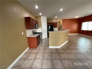 Photo #5: 2628909 Listing 
