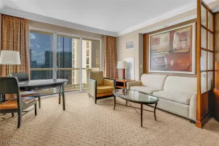 Photo #4: 2628949 Listing