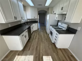 Photo #1: 2628972 Listing 