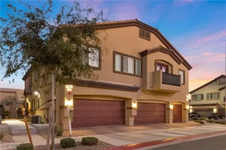 Photo #3: 2628974 Listing