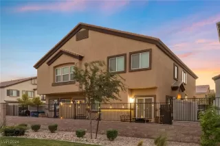 Photo #4: 2628974 Listing