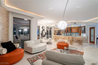 Photo #2: 2628983 Listing 