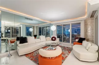 Photo #3: 2628983 Listing 