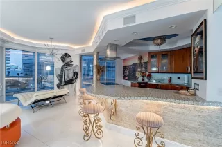 Photo #5: 2628983 Listing 