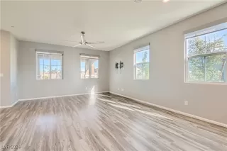 Photo #4: 2628992 Listing 